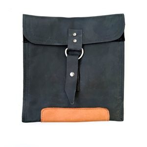 Vintage (No Brand) Thin Square Black Convertible Backpack or Crossbody